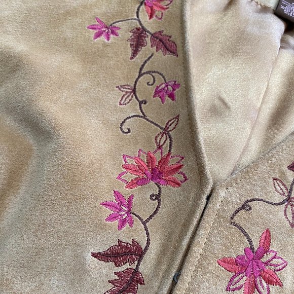 Bandolino Y2K tan embroidered 100% suede jacket - Picture 3 of 15